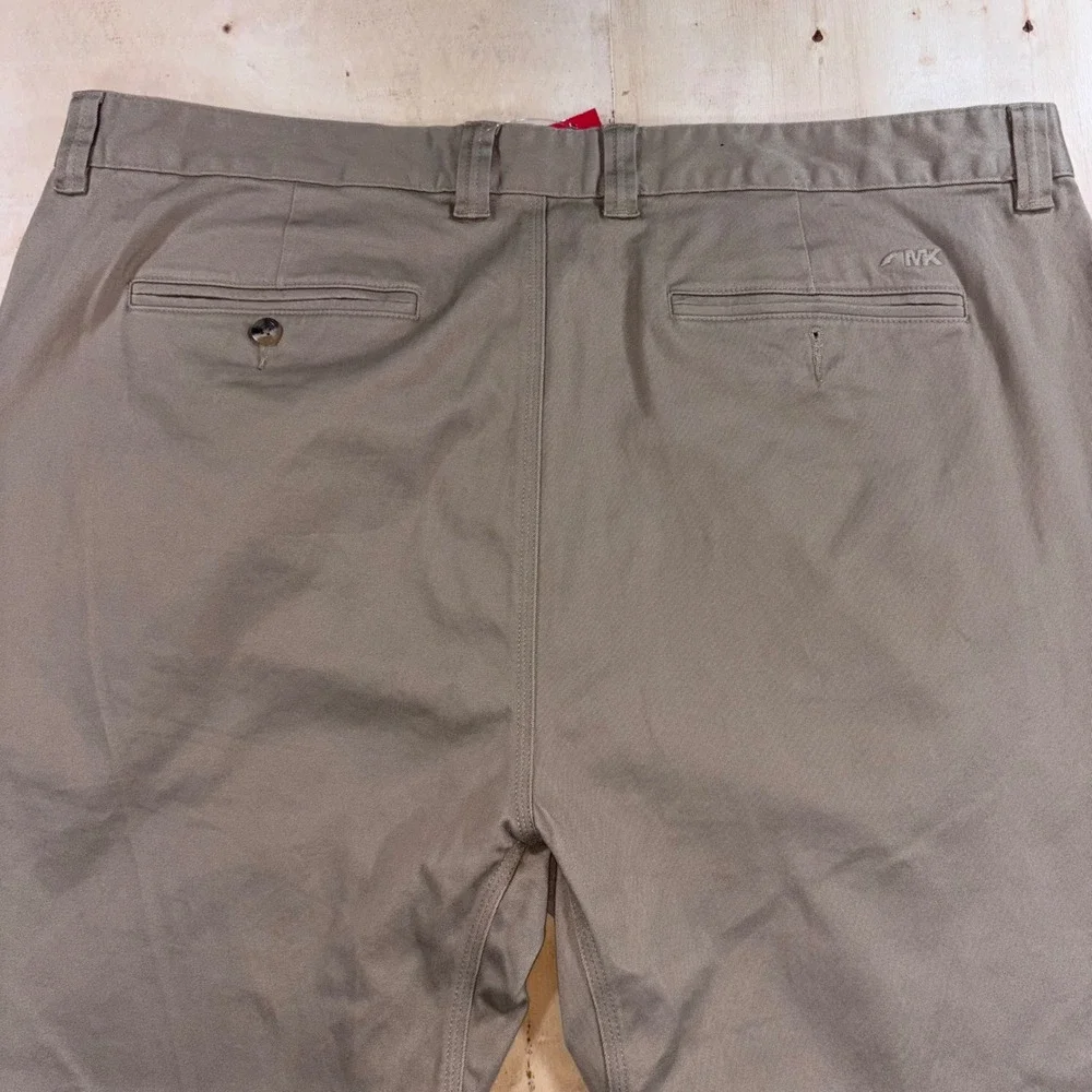 Mountain Khakis Relaxed Fit Tan Chino Pants Mens 42x32 Cotton Blend Outdoor